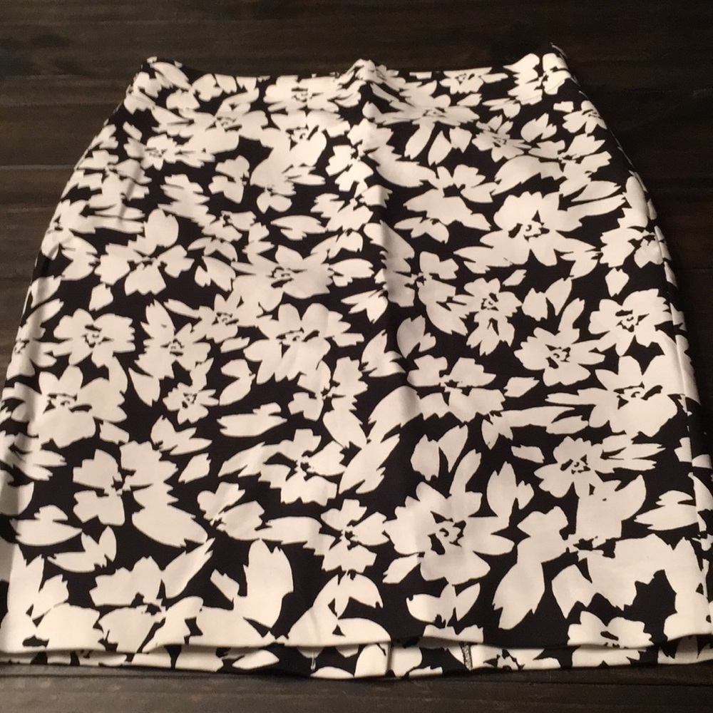 LOFT skirt knee length